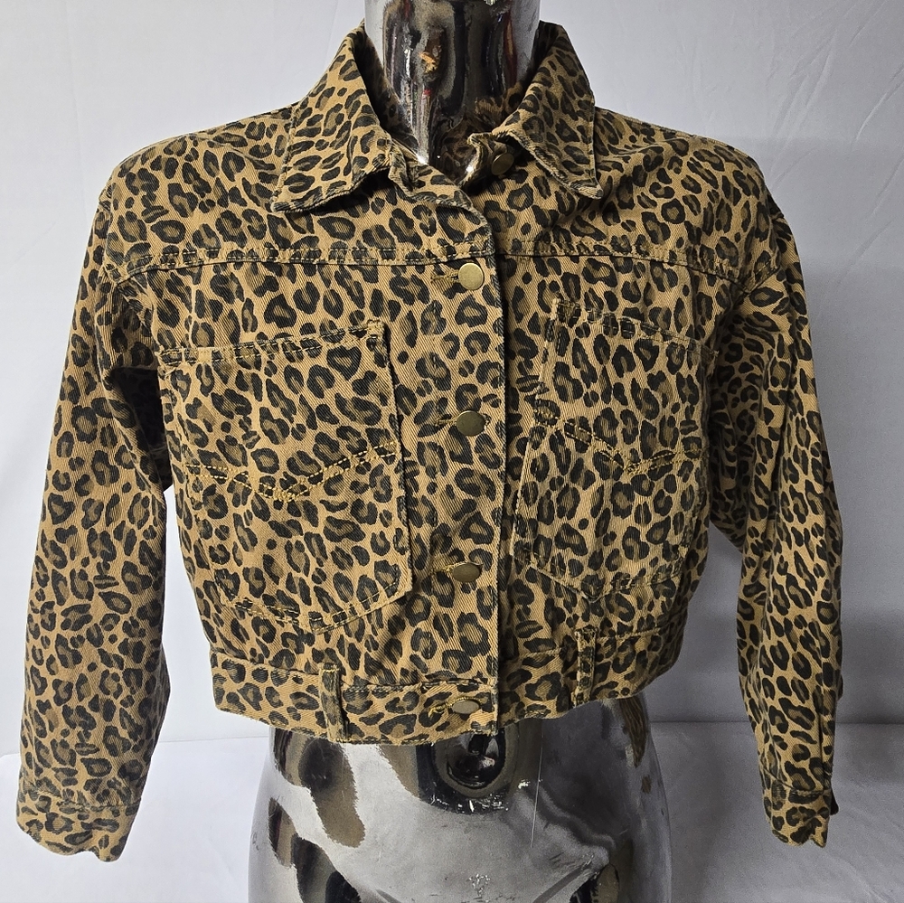 Main Strip Leopard Print Jean Jacket